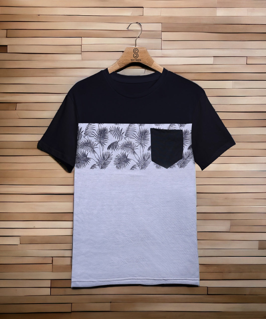 Men Colourblock Regular Fit Crew-Neck T-Shirt with Patch Pocket